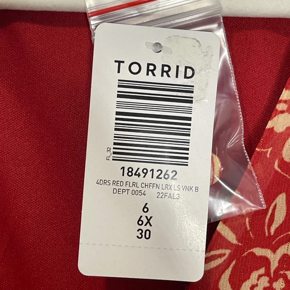 Torrid Babydoll Mini Dress Size 6X Red Floral Chiffon Bishop Sleeve Pockets - Picture 11 of 11
